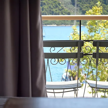 Meltemi Hotel 3*