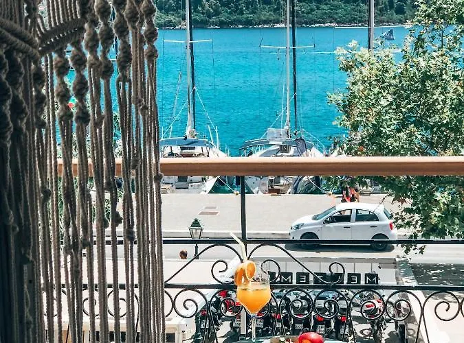 Meltemi مدينة سكياثوس